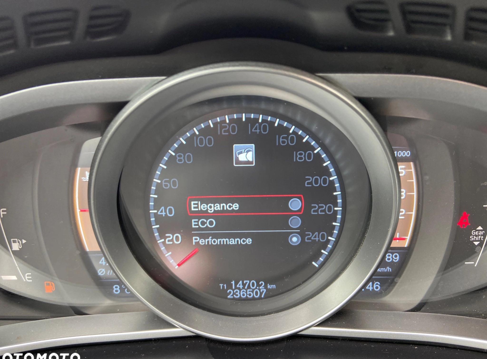 Volvo V40 cena 34300 przebieg: 236500, rok produkcji 2012 z Puławy małe 301